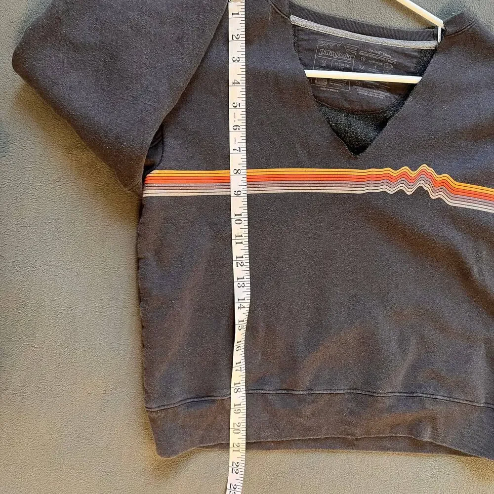 Patagonia Uprisal Crew Sweatshirt Small Gray Distressed Cut V-Neck Grunge Retro